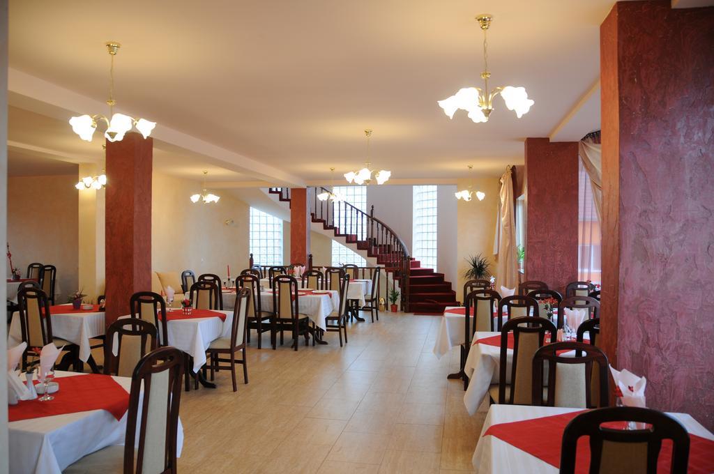 Pension Rozeclas Oradea Luaran gambar